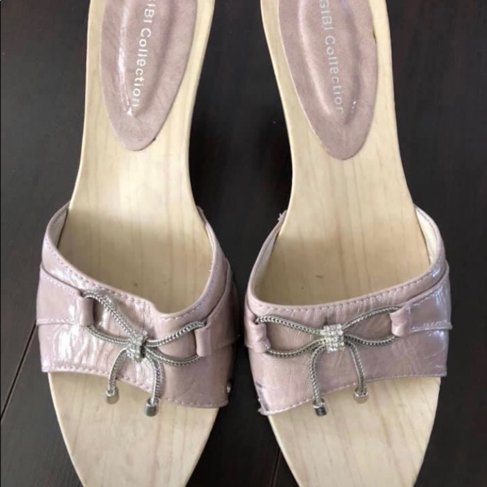 USED SANDALS - Picture 2 of 4